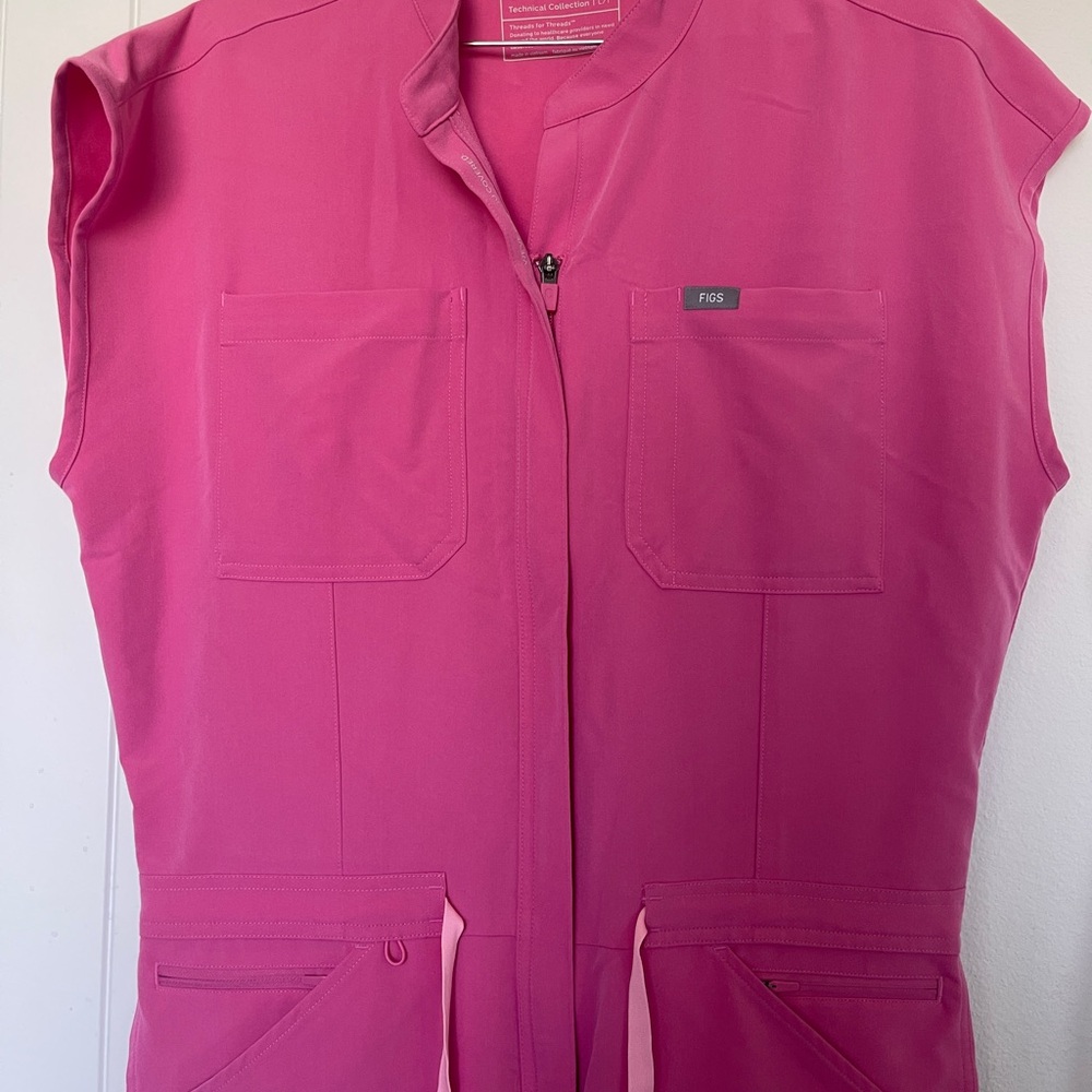 Figs Women's Scrub Top in Hot Pink